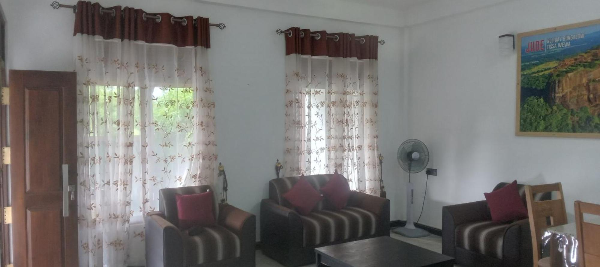 Bliss Lake, Holiday Bungalow, Thissawewa Anuradhapura Exteriör bild
